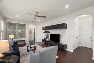 10017 Lynnberry Pl, Raleigh, NC 27617 - Photo 4