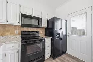 19 Cheltenham Dr, Clayton, NC 27520 - Photo 12