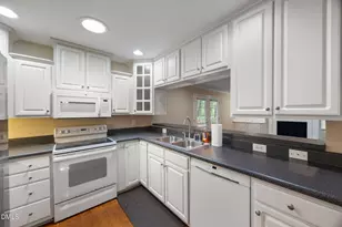 8608 Caswell Ct, Raleigh, NC 27613 - Photo 30