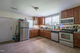 519 E Walnut Ave, Wake Forest, NC 27587 - Photo 2