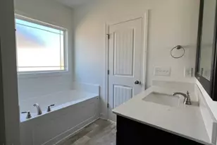 100 Bernie Dr, Selma, NC 27576 - Photo 10
