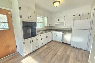 408 Oak St, Smithfield, NC 27577 - Photo 8