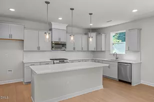 559 Whinfield Pl, Aberdeen, NC 28315 - Photo 1