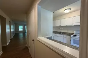 2510 Avent Ferry Rd, Raleigh, NC 27606 - Photo 4