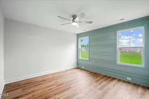 104 Lee St, Roseboro, NC 28382 - Photo 16