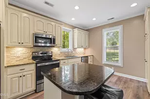 6201 Hilbert Ridge Dr, Holly Springs, NC 27540 - Photo 16