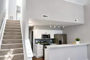 10 Crystal Oaks Ct, Durham, NC 27707 - Photo 2