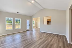 39 E Emily Gardens Dr, Selma, NC 27576 - Photo 4