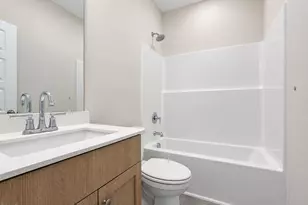 39 E Emily Gardens Dr, Selma, NC 27576 - Photo 14