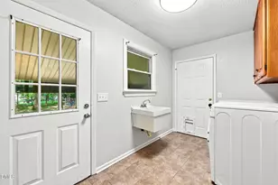 714 Wendy Way, Durham, NC 27712 - Photo 24