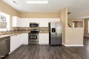 104 Hutson Ln, Clayton, NC 27527 - Photo 8