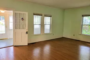 536 Patrick St, Eden, NC 27288 - Photo 6
