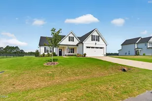 203 Tuscany Cir, Princeton, NC 27569 - Photo 2