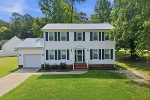 400 Thorndale Dr, Dunn, NC 28334 - Photo 2