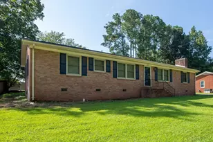 609 Page St, Clayton, NC 27520 - Photo 2