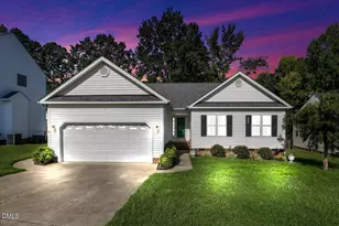 537 Hunter Way, Clayton, NC 27520 - Photo 2