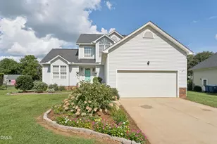 3812 Longmeadow Dr, Mebane, NC 27302 - Photo 2