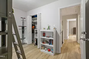 6402 Meadow View Dr, Raleigh, NC 27609 - Photo 22