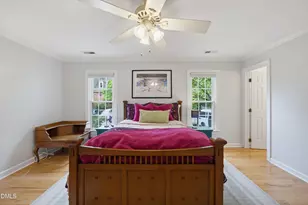 1302 Hampshire Ct, Raleigh, NC 27612 - Photo 18