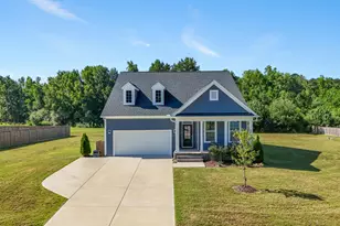 217 Salem Vlg Dr, Fuquay Varina, NC 27526 - Photo 2