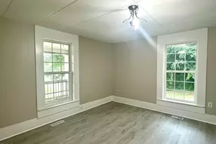 408 E Nash St, Louisburg, NC 27549 - Photo 20