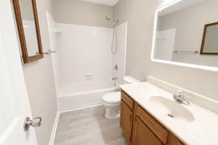 524 Crooked Creek Ct, Fayetteville, NC 28301 - Photo 16