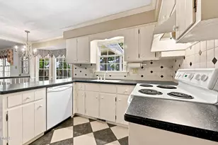 4605 Old Village Rd, Raleigh, NC 27612 - Photo 14