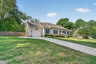 103 Pinewood Dr, Apex, NC 27502 - Photo 4