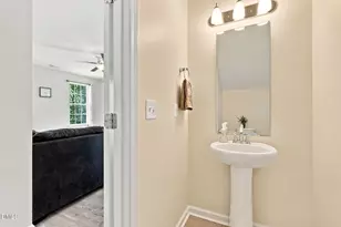 8109 Fieldcrest Ln, Fuquay Varina, NC 27526 - Photo 32
