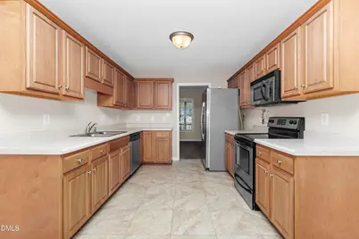 103 Gatwick Court, Clayton, NC 27520 - Photo 8