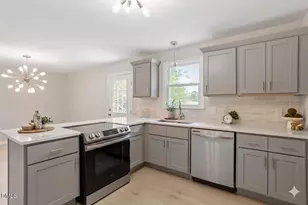 601 West St, Selma, NC 27576 - Photo 8
