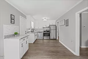 204 E Branch St, Benson, NC 27504 - Photo 12