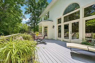 105 Versailles Dr, Cary, NC 27511 - Photo 24