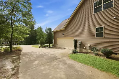 30 Banbury Road W, Zebulon, NC 27597 - Photo 44