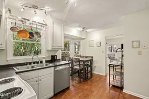 4605 Ellsmere Ln, Raleigh, NC 27604 - Photo 10