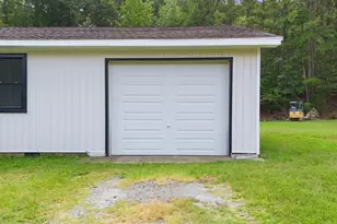 1538 Clearwater Lake Rd, Chapel Hill, NC 27517 - Photo 4