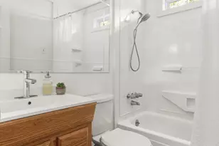 107 N Hillsborough Ave, Hillsborough, NC 27278 - Photo 22