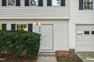 2729 Goshawk Ln, Raleigh, NC 27603 - Photo 2