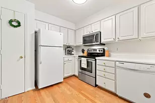 1061 Wirewood Dr, Raleigh, NC 27605 - Photo 18