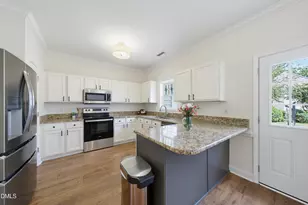 5036 Village Lawn Dr, Raleigh, NC 27613 - Photo 10