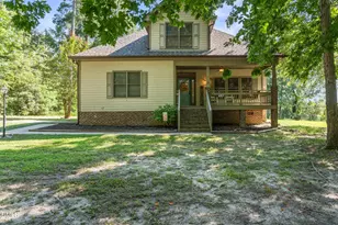 1025 Lake Shore Dr, Wendell, NC 27591 - Photo 2