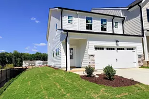 2112 Shaded Knoll Rd, Cary, NC 27519 - Photo 2