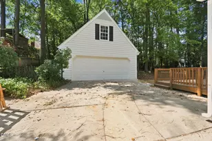 8929 Lindenshire Rd, Raleigh, NC 27615 - Photo 38