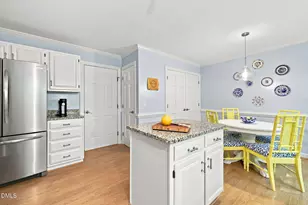 109 W Laurenbrook Ct, Cary, NC 27518 - Photo 10
