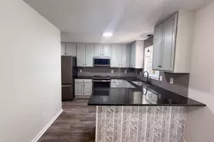 255 Rocky Point Ct, Fuquay Varina, NC 27526 - Photo 2