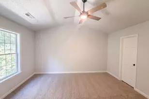 255 Rocky Point Ct, Fuquay Varina, NC 27526 - Photo 4