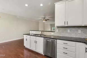 10510 Sablewood Dr, Raleigh, NC 27617 - Photo 14