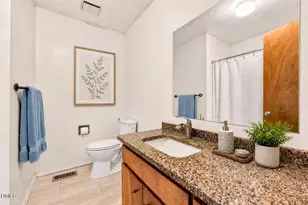 602 Sugar Cv Ln, Chapel Hill, NC 27516 - Photo 12
