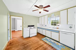 320 S Ennis St, Fuquay Varina, NC 27526 - Photo 30