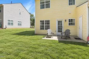 142 Cline Falls Dr, Holly Springs, NC 27540 - Photo 2